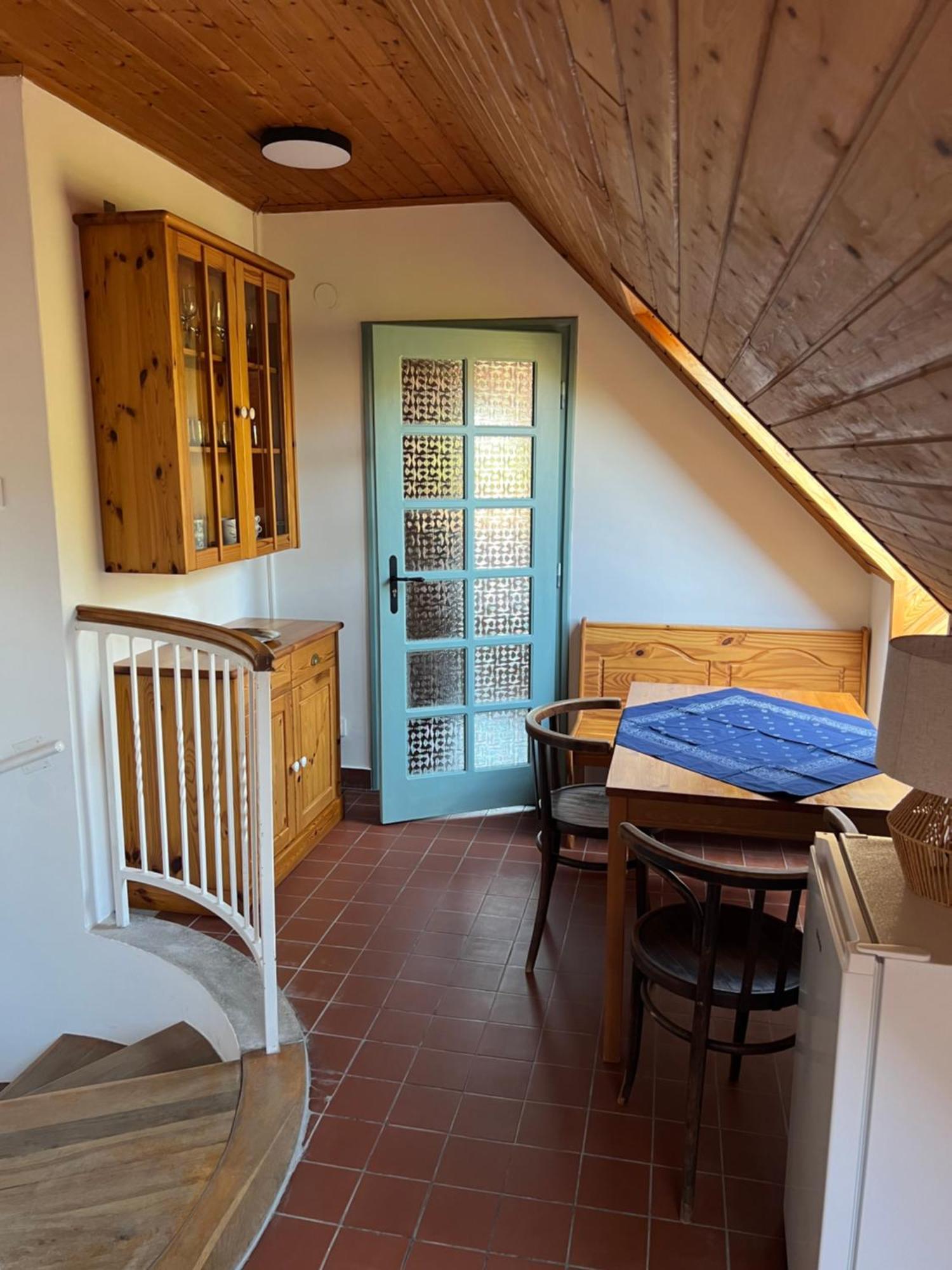 Bor Es Kenyer Hotel Hegymagas Екстериор снимка